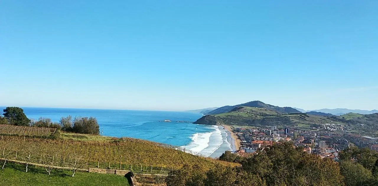 Sarakatua15: Spacious Family Apartment with Spectacular Views Zarautz Spain