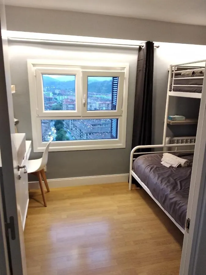 Sarakatua15: Spacious Family Apartment with Spectacular Views Zarautz