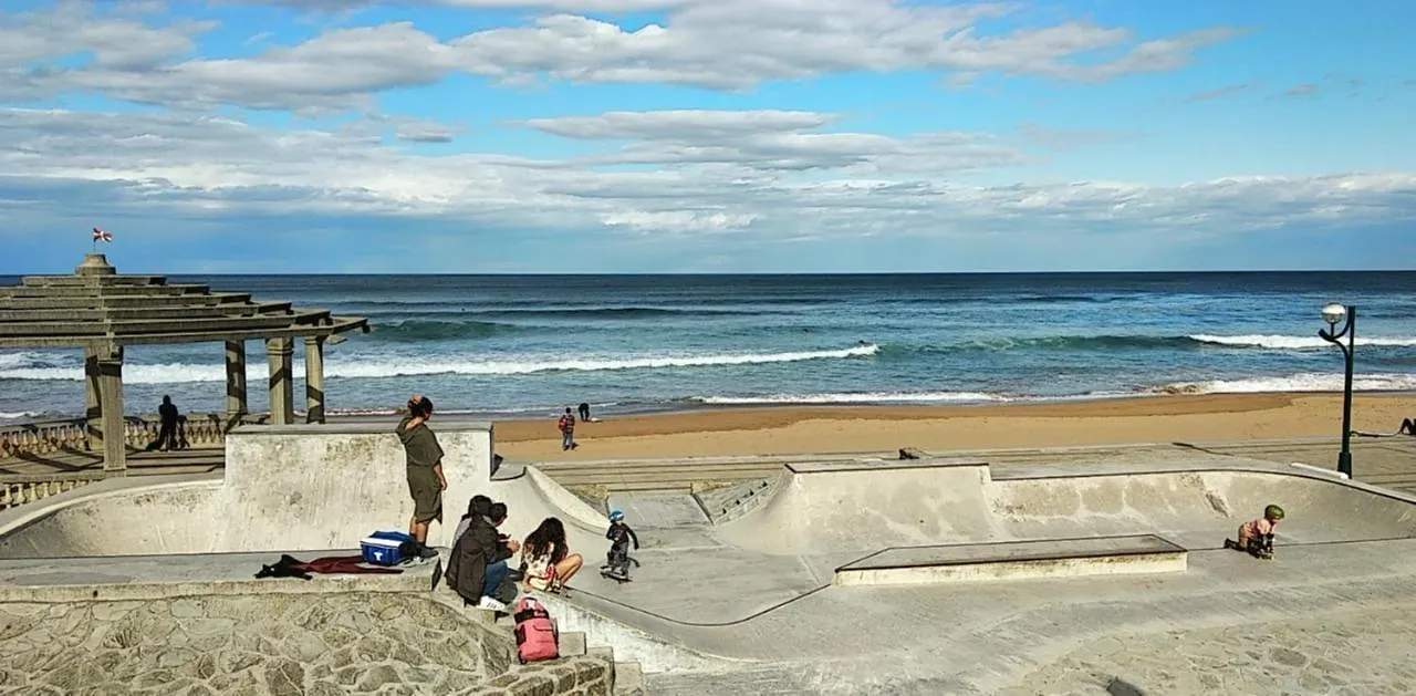 Sarakatua15: Spacious Family Apartment with Spectacular Views Zarautz
